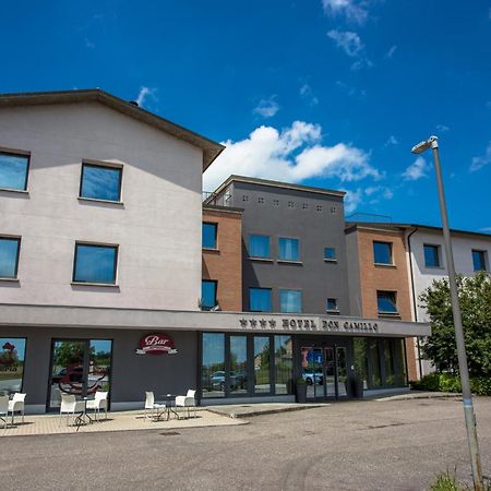 Hotel Don Camillo Brescello Exteriör bild