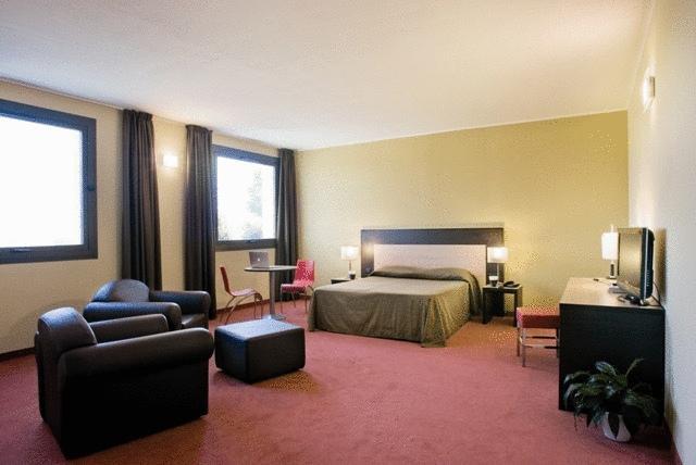 Hotel Don Camillo Brescello Rum bild